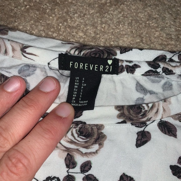 Flower Top - Picture 3 of 3